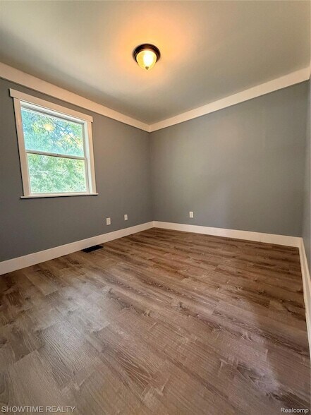 Building Photo - 3061 Culbertson Ave