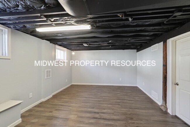 Building Photo - Historic Home in Downtown Lee's Summit