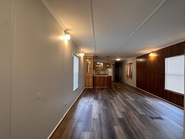 Building Photo - Awesome 2/2 Trailer in Westlake for rent!