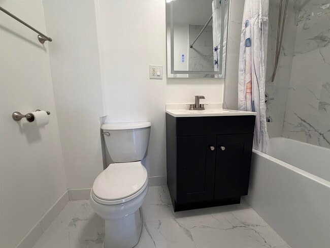 Building Photo - 600 17th St