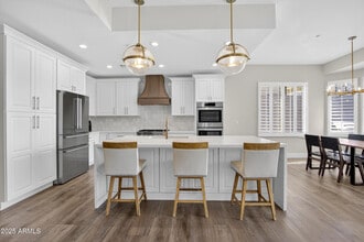 Building Photo - 10587 E Sheena Dr