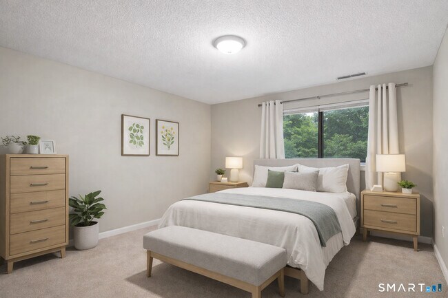 Building Photo - 9 Avon Ct