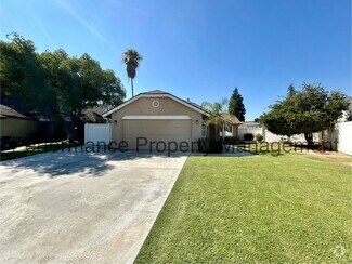 Building Photo - Spacious 4 Bed/3 Bath Home in Campus Park ...