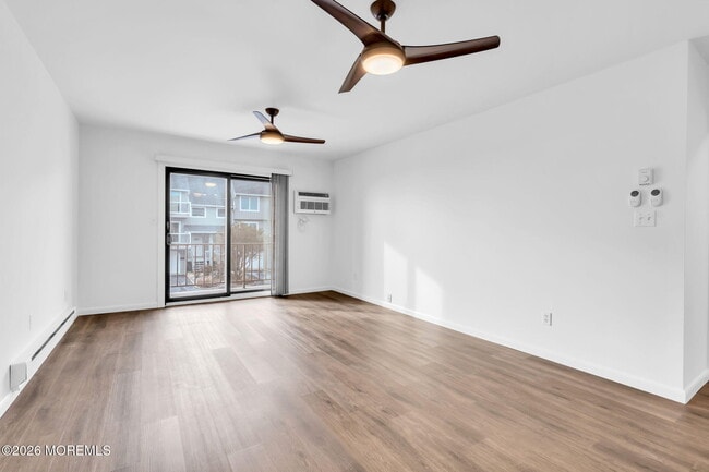 Building Photo - 1492 Ocean Ave