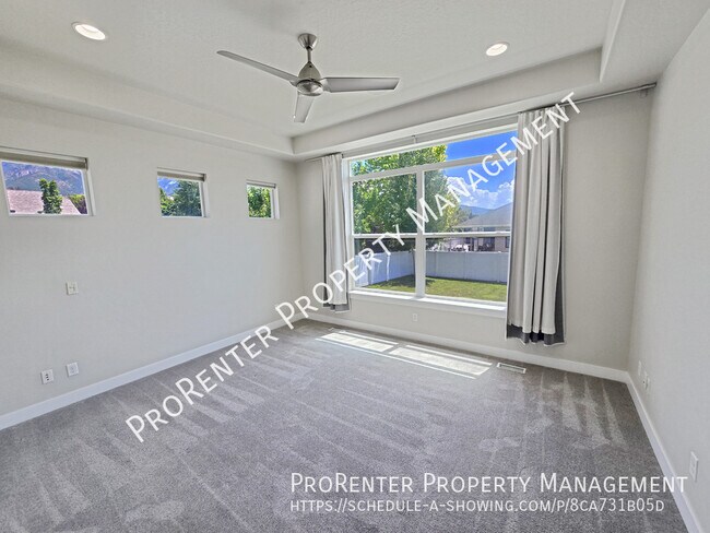 Building Photo - 1308 E Maple Way