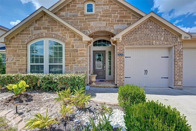 Building Photo - 26243 Crystal Cove Ln