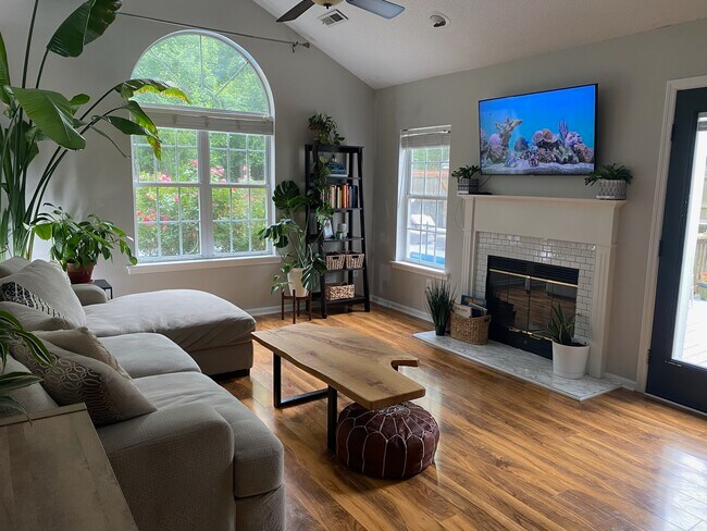 Building Photo - 209 Cannon Rd