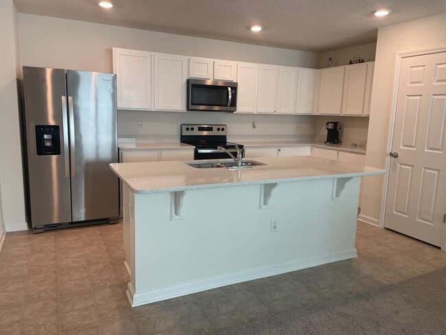 Building Photo - 9721 Tandem Ct