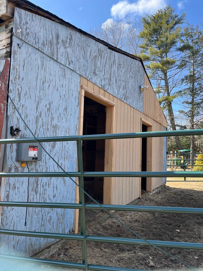 Building Photo - Buxton