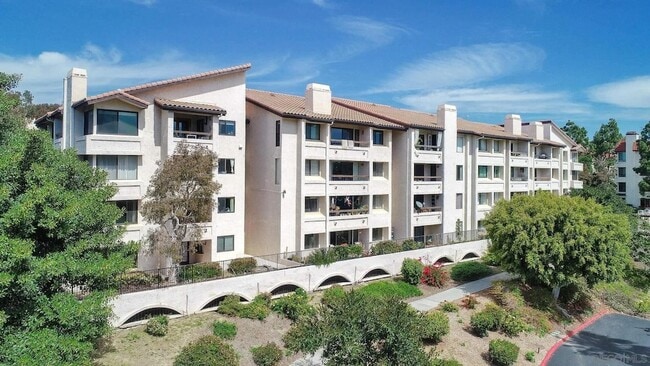 Building Photo - 5765 Friars Rd