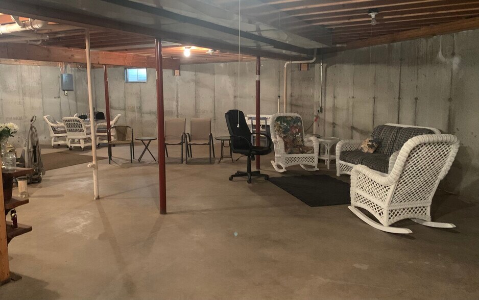 Building Photo - 573 Timber Creek Cir