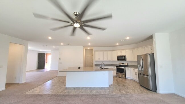 Building Photo - TESORA PAHRUMP - E. Summit Avenue