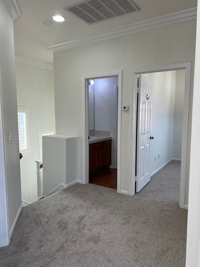 Building Photo - 13561 Lavender Way