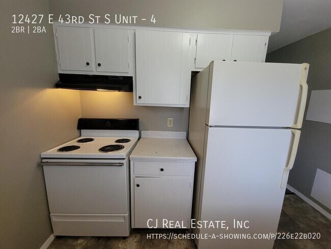 Building Photo - 12427 East 43rd St S