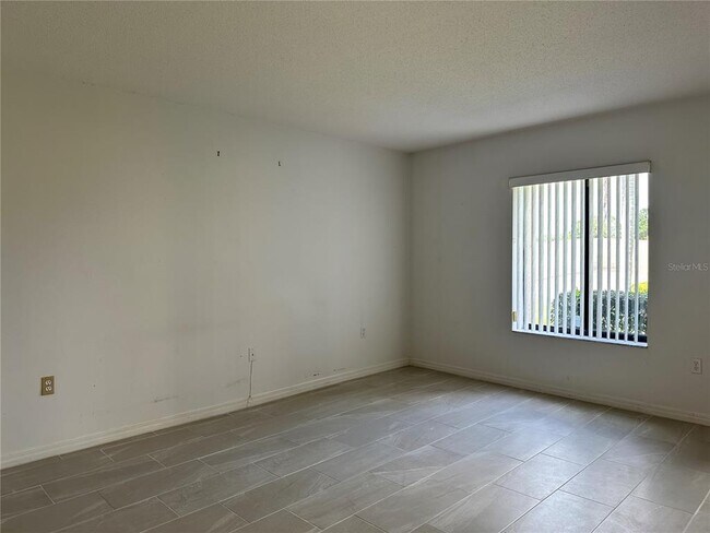 Building Photo - 6191 Timberlake Dr