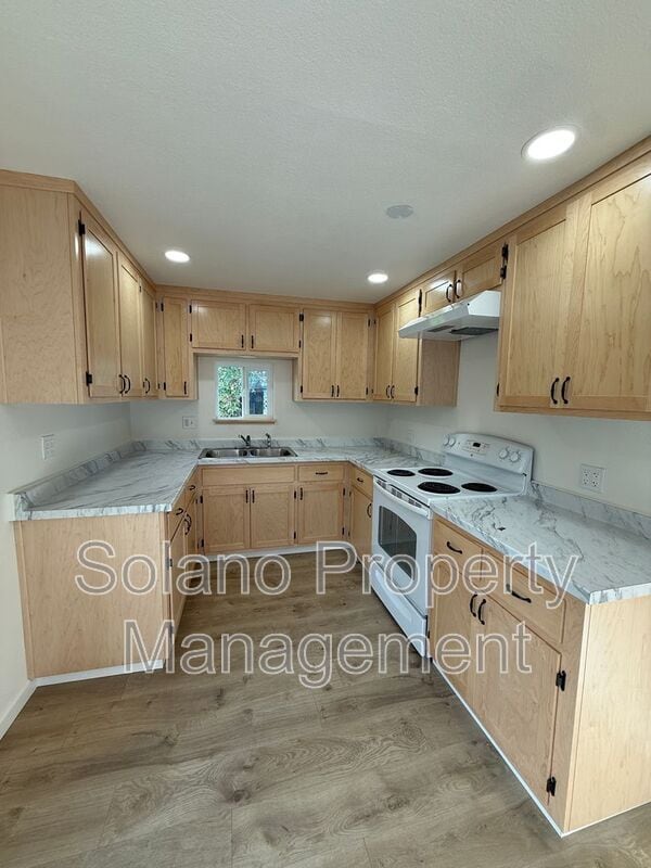 Building Photo - 4479 Walters Rd