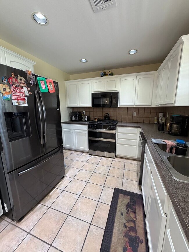 Building Photo - Broken Arrow Union Schools Single Family Home for Rent 5 beds 2.5 bath