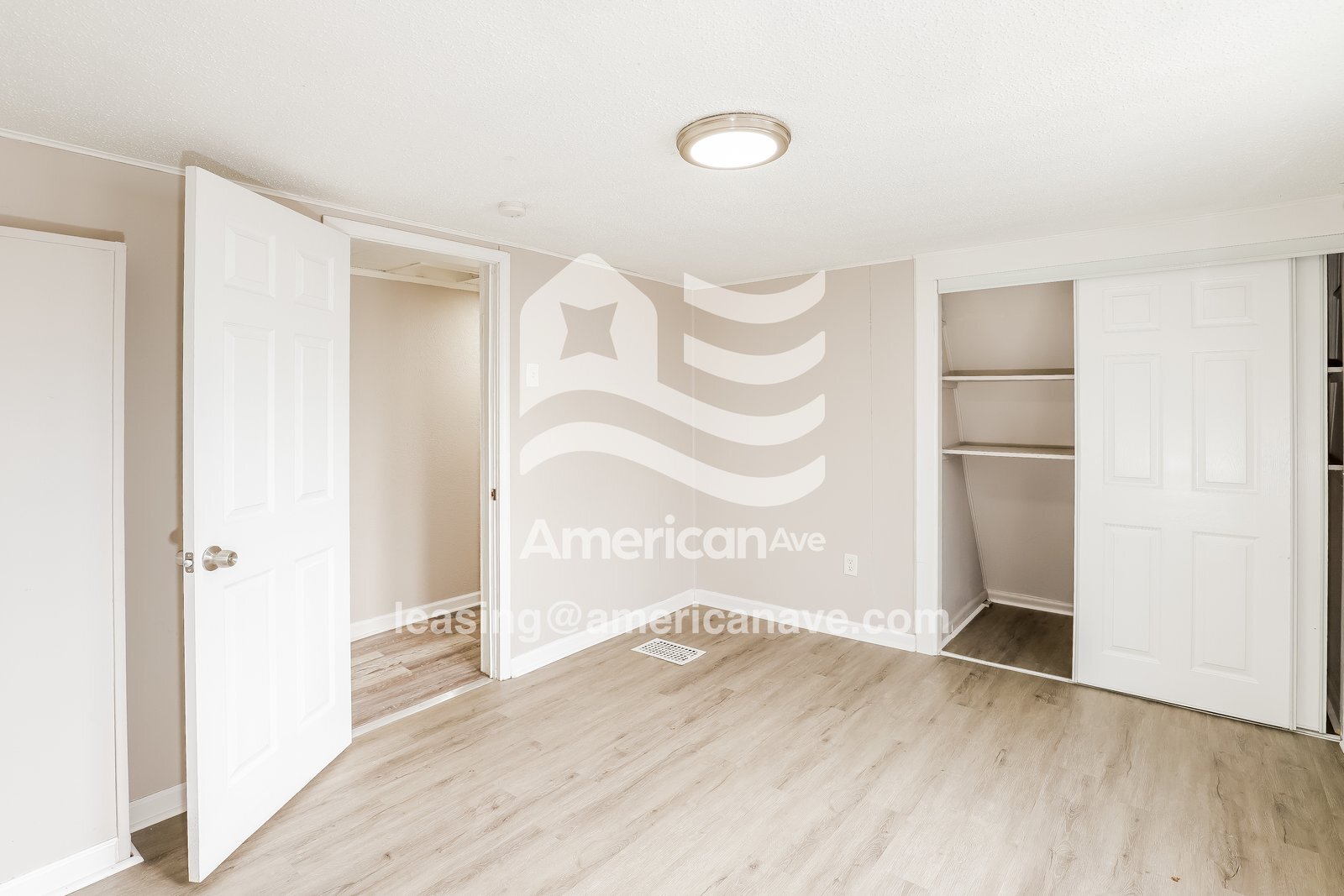 Building Photo - 136 Lawndale Ave