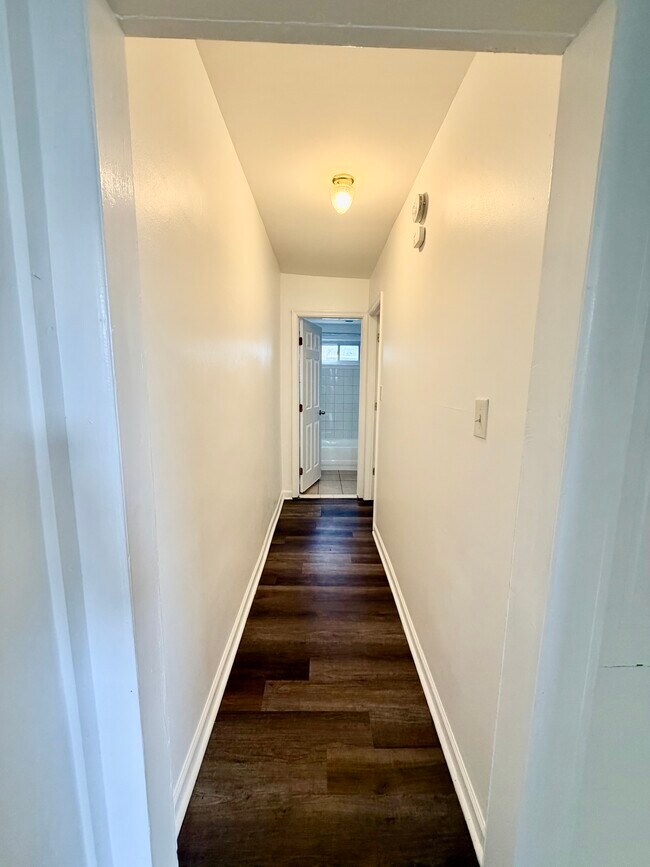 Building Photo - 5023 Tacoma St