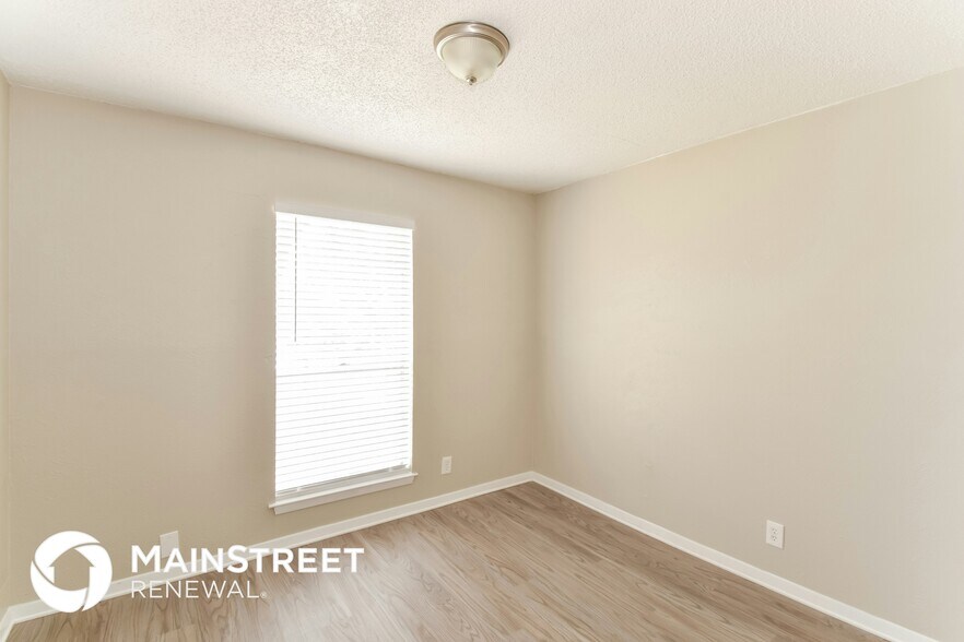 Building Photo - 6507 Ridge Cir Dr