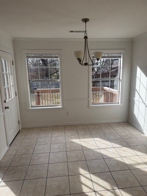 Building Photo - 5102 Roxbury Way