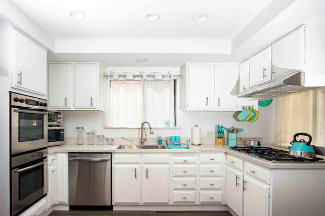 Building Photo - 37640 Los Cocos Dr E