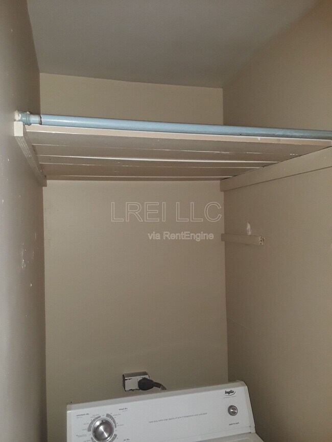 Building Photo - 8602 Gary Wy