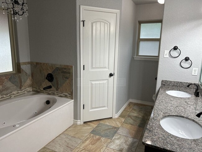 Building Photo - 1604 Granex Dr