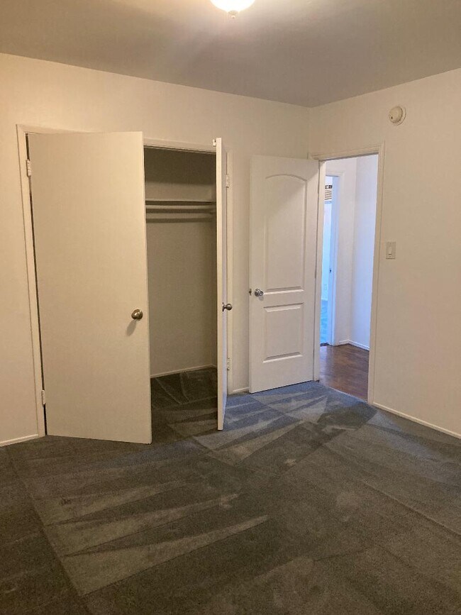 Building Photo - 5806 Coldwater Canyon Ave