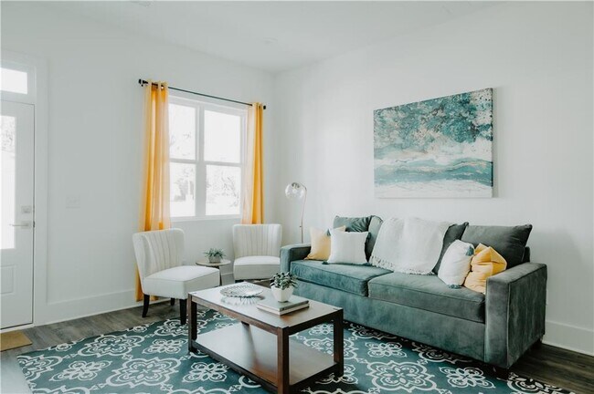 Building Photo - 117 Mayson Ave NE