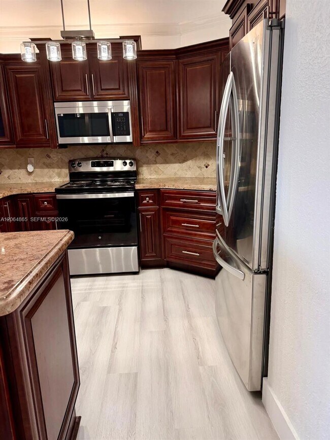 Building Photo - 3725 S Ocean Dr