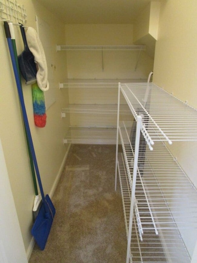 Building Photo - 3 Bedroom, 2.5 Bathroom Home with Office in Fife