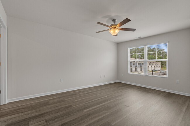 Building Photo - 547 Gemstone Blvd