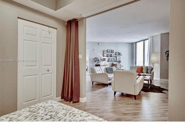 Building Photo - 140 S Dixie Hwy