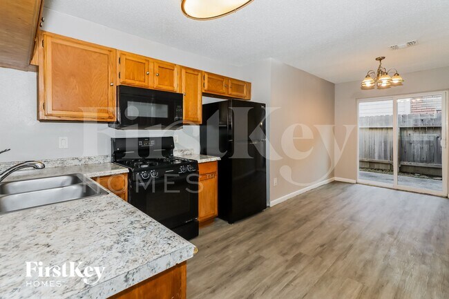 Building Photo - 18115 Brooknoll Dr