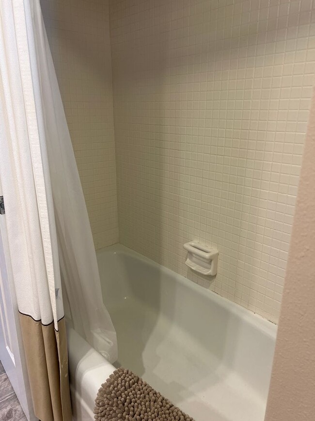 Building Photo - NEW PRICE! 2BD/2BA with Detached Carport on Venice Island!