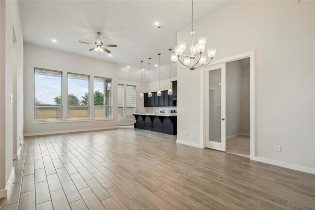 Building Photo - 7310 Camden Crestwood Way