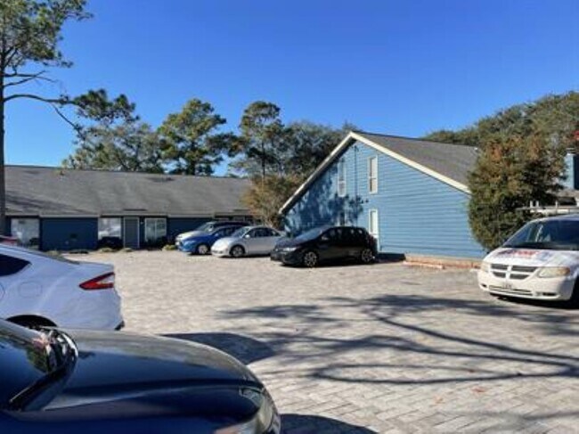 Building Photo - 505 63rd Ave N