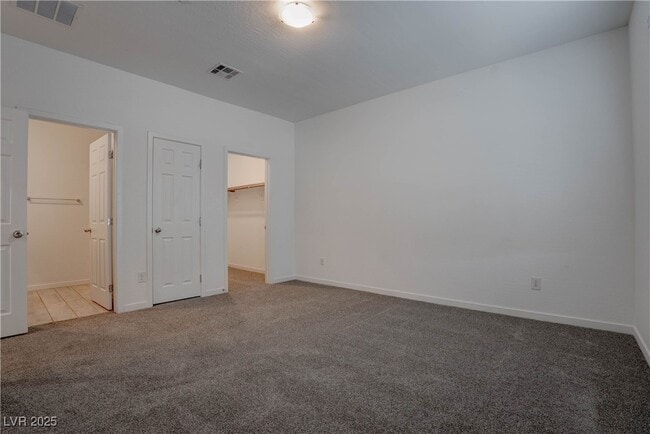 Building Photo - 5730 Sky Pointe Dr