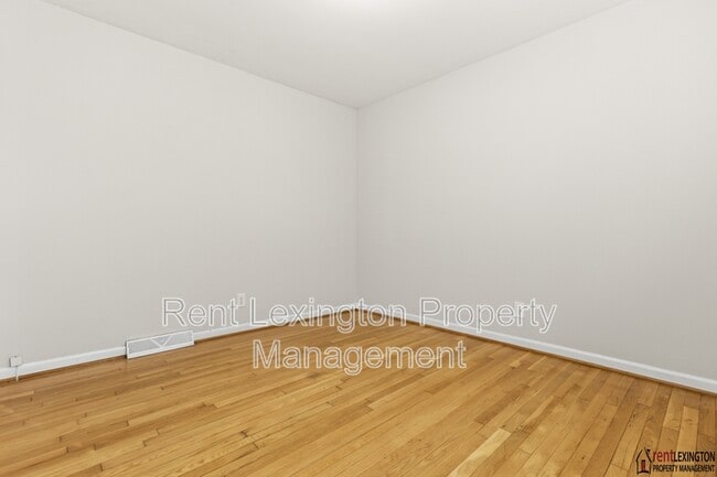 Building Photo - 152 Bayberry Rd