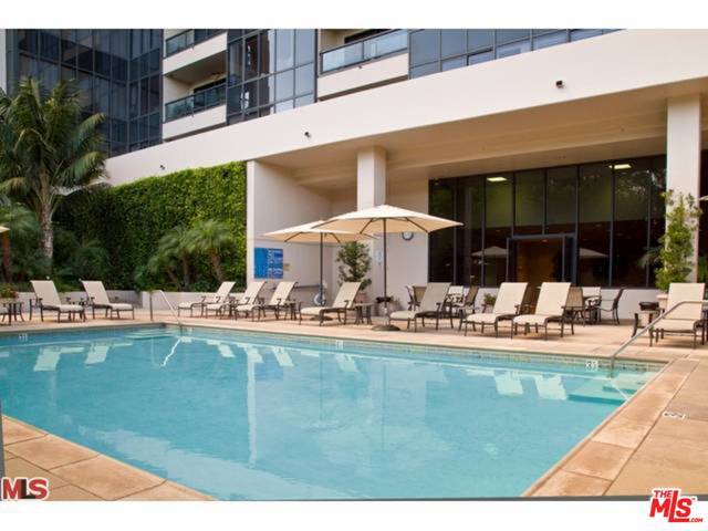 Building Photo - 10724 Wilshire Blvd