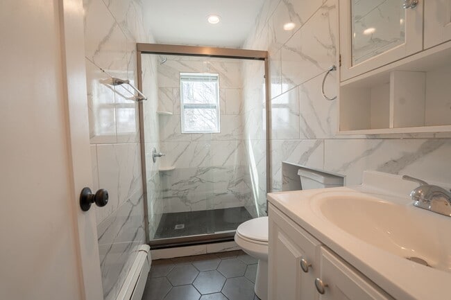 Building Photo - 12 Union Ave