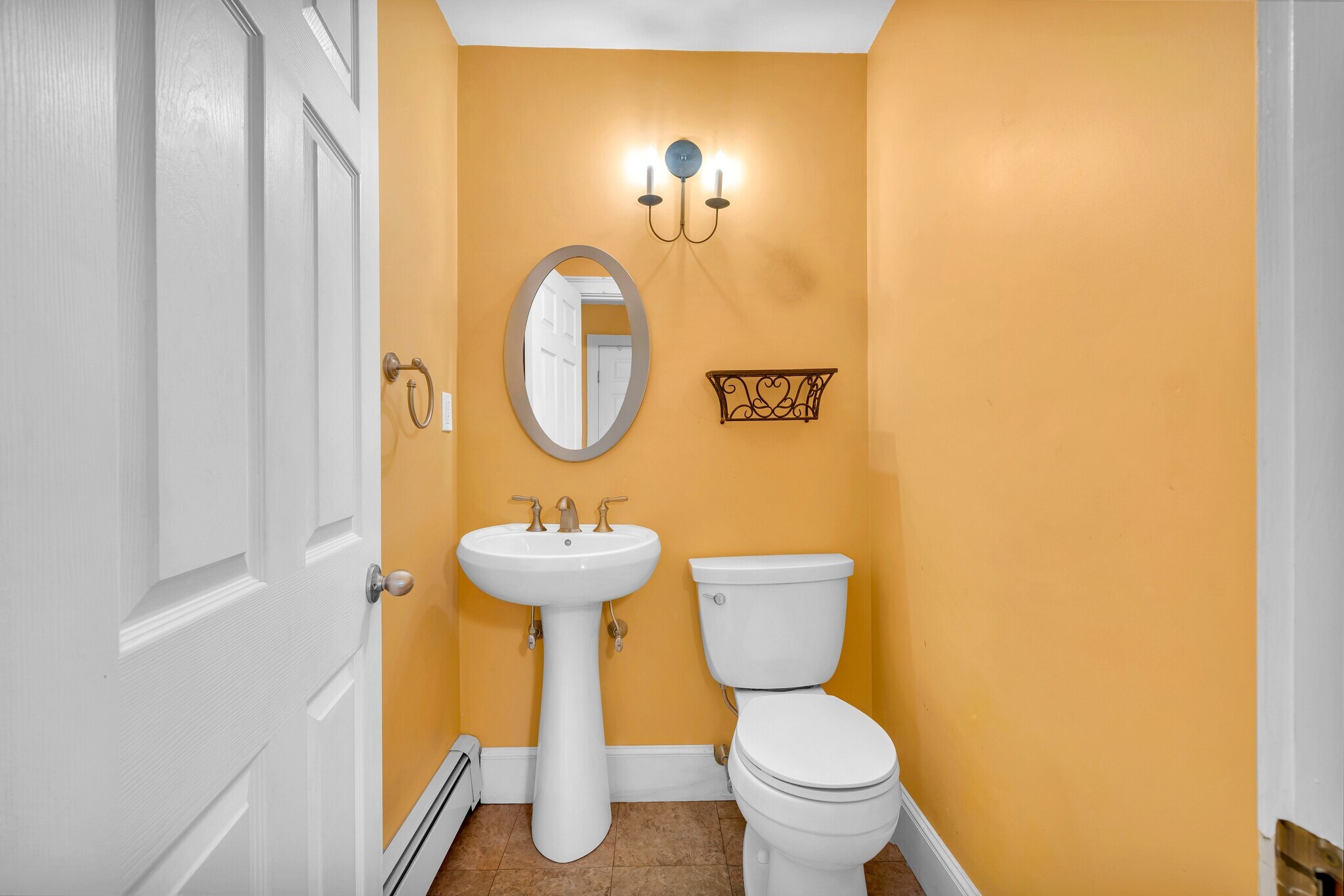 Building Photo - 4 Warren St