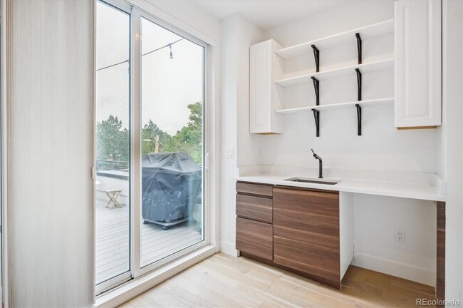 Wet Bar - 3126 N Gilpin St