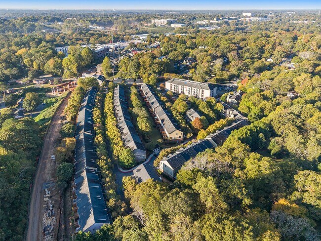 Building Photo - 3 bdrm, 3.5 bath Townhome on the Beltline in Grant Park!