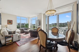 Building Photo - 600 12th Ave S