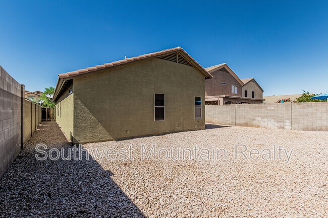 Building Photo - 1949 W Vineyard Plains Dr