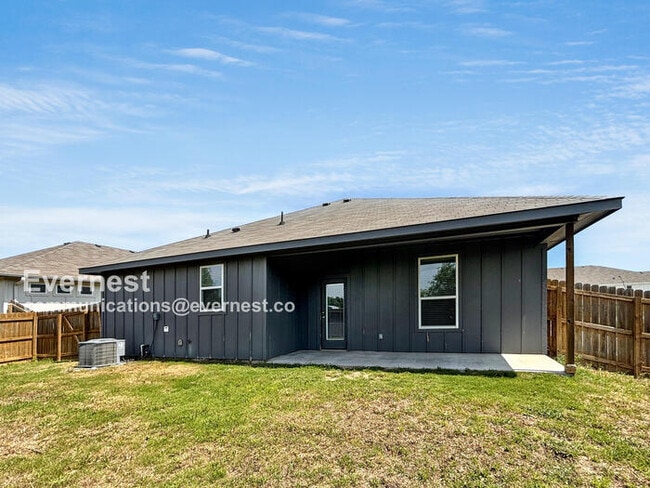 Building Photo - 617 Old Glory Rd