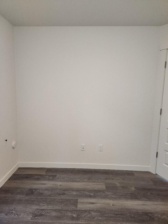 Building Photo - 3bedroom 2bath House