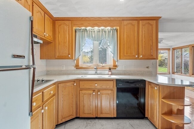 Building Photo - 3 Melo Rd